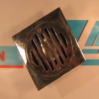 Phễu thu sàn bằng inox kiểu D8